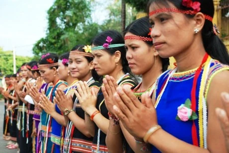 Giảng Phật pháp gì cho người dân tộc?